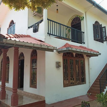 Tharul Home Bentota Esterno foto