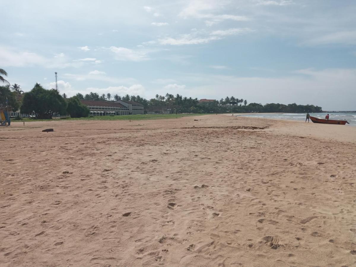 Tharul Home Bentota Esterno foto
