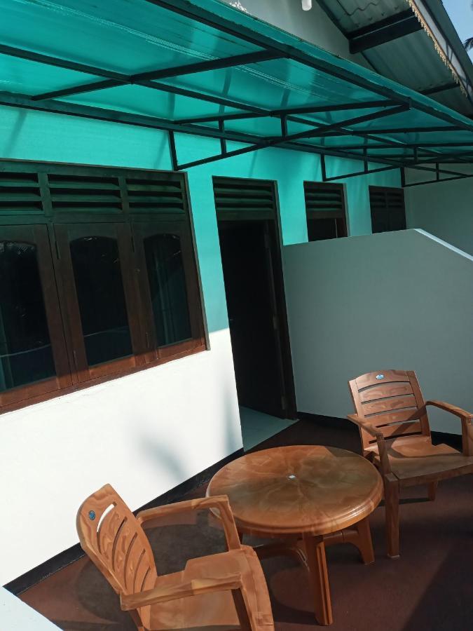 Tharul Home Bentota Esterno foto
