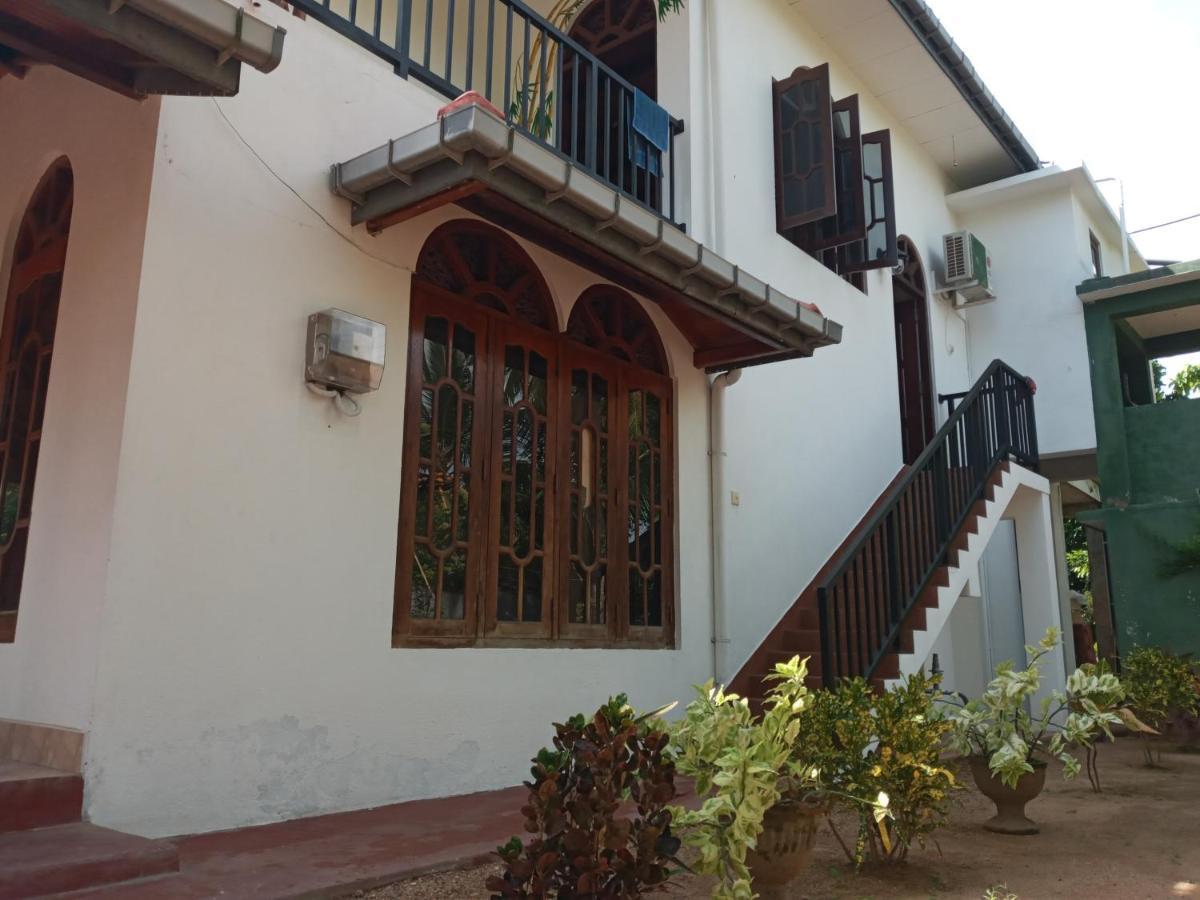 Tharul Home Bentota Esterno foto
